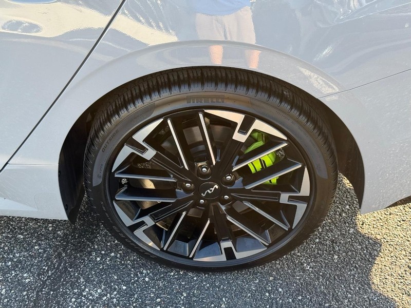 Kia K5 Vehicle Image 06