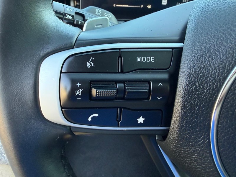 Kia K5 Vehicle Image 14