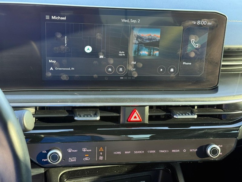Kia K5 Vehicle Image 18