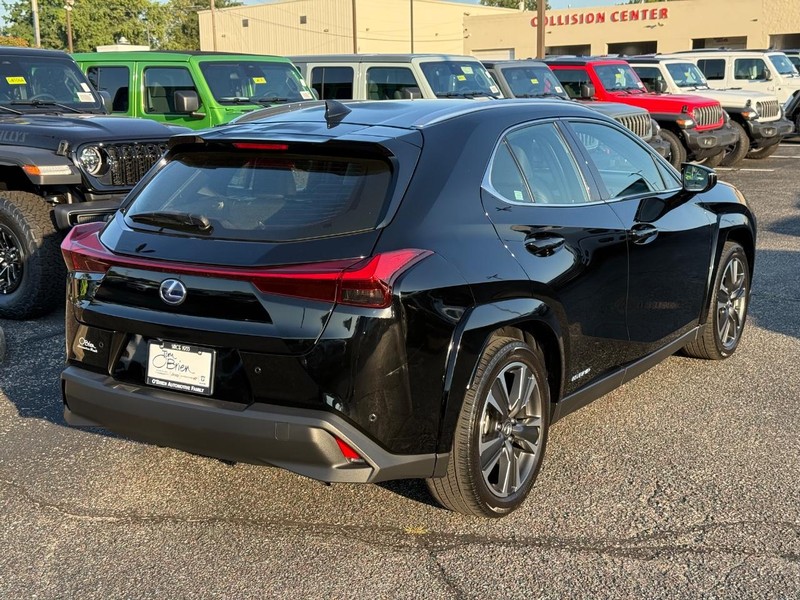 Lexus UX Vehicle Image 03