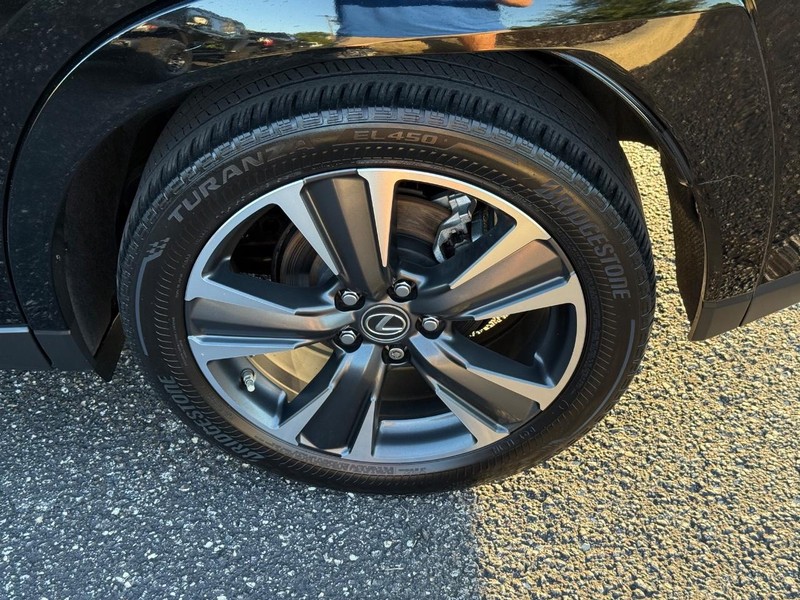 Lexus UX Vehicle Image 06