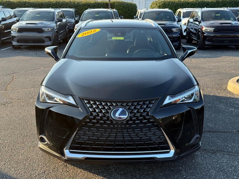 Lexus UX Vehicle Image 10
