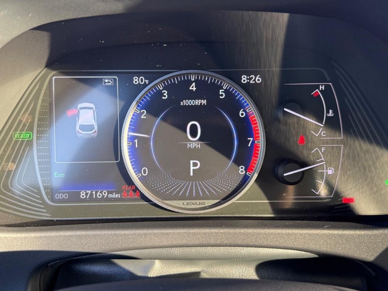Lexus UX Vehicle Image 24