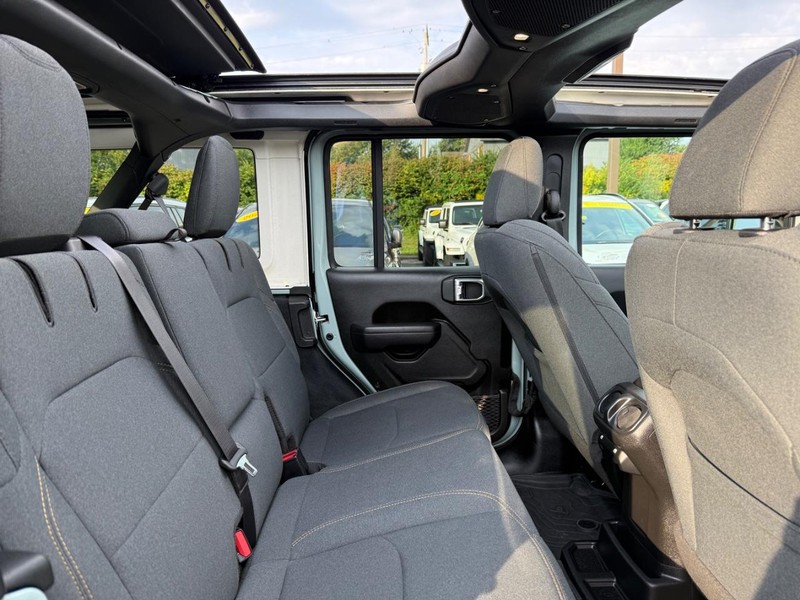 Jeep Wrangler 4xe Vehicle Image 10