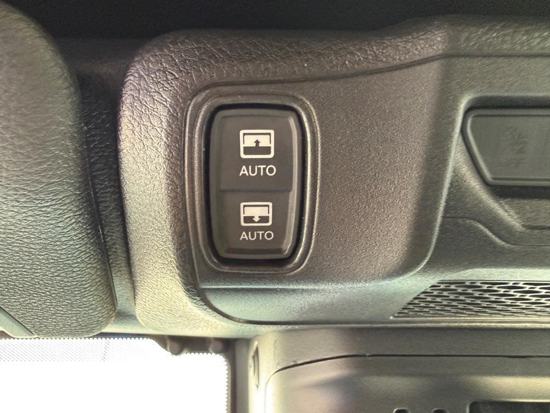Jeep Wrangler 4xe Vehicle Image 23