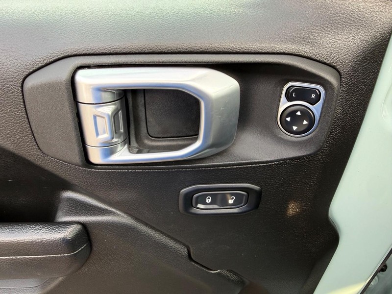Jeep Wrangler 4xe Vehicle Image 26
