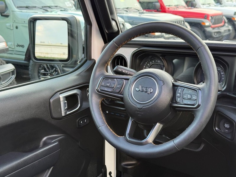 Jeep Wrangler 4xe Vehicle Image 13