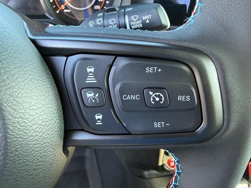 Jeep Wrangler Vehicle Image 10