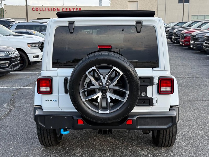 Jeep Wrangler 4xe Vehicle Image 04