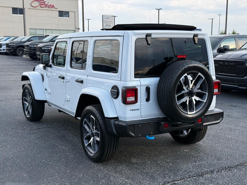 Jeep Wrangler 4xe Vehicle Image 05