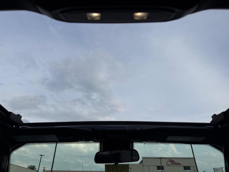 Jeep Wrangler 4xe Vehicle Image 11