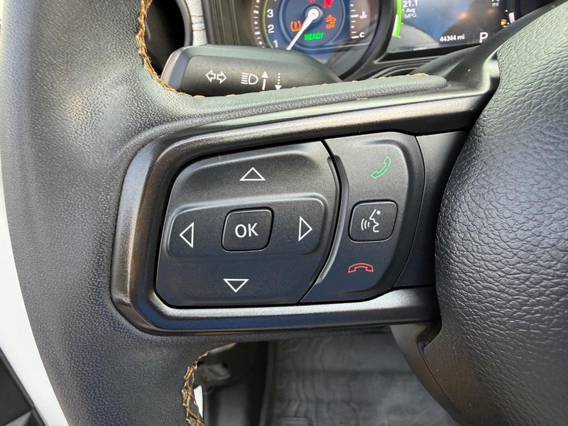 Jeep Wrangler 4xe Vehicle Image 14