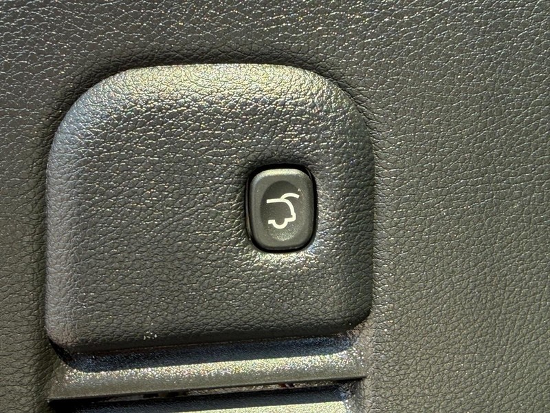 Jeep Grand Cherokee Vehicle Image 08
