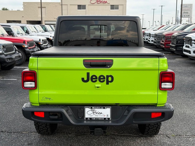 Jeep Gladiator Vehicle Image 04