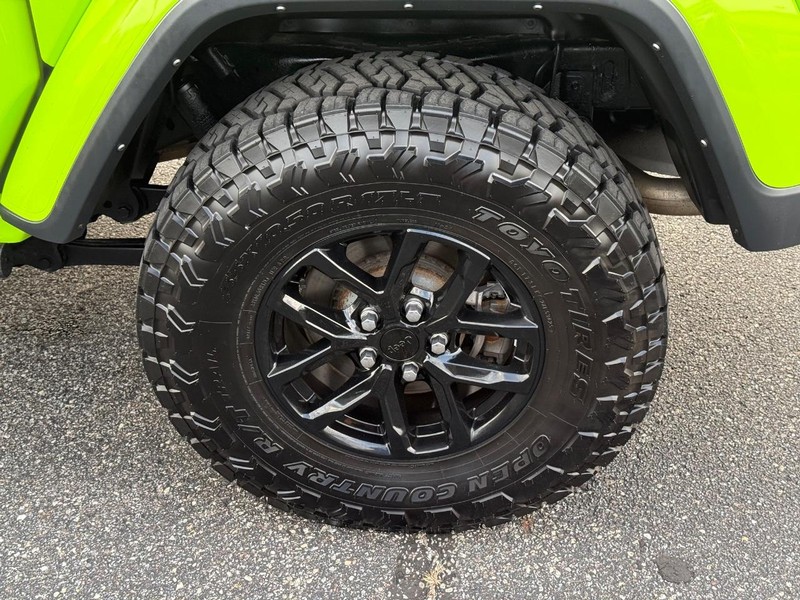 Jeep Gladiator Vehicle Image 06