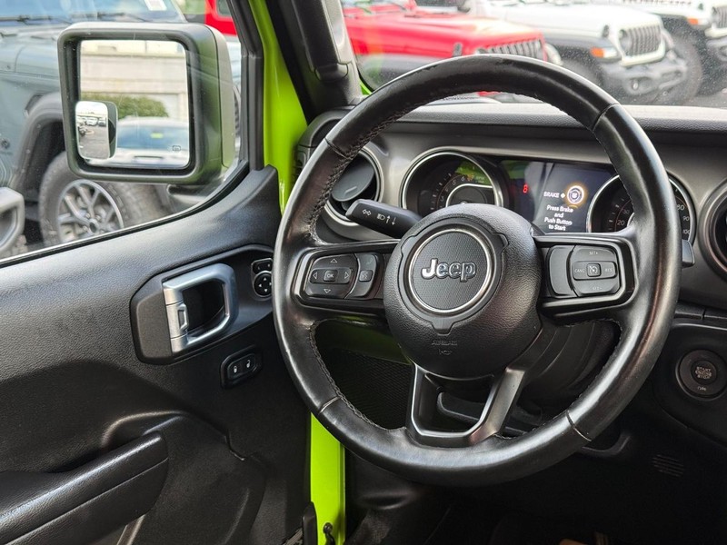 Jeep Gladiator Vehicle Image 12