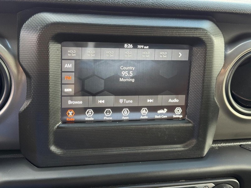 Jeep Gladiator Vehicle Image 17