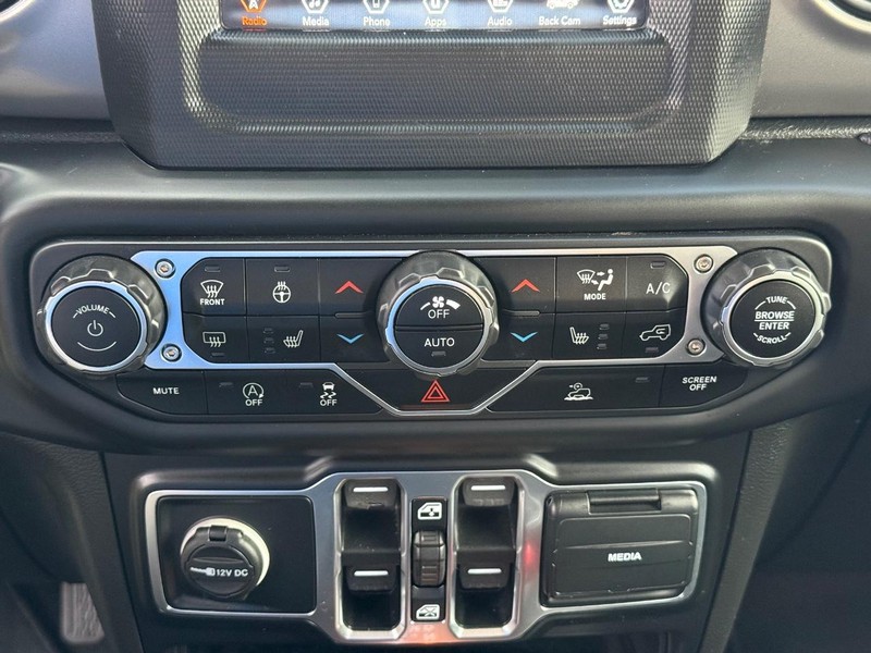 Jeep Gladiator Vehicle Image 19