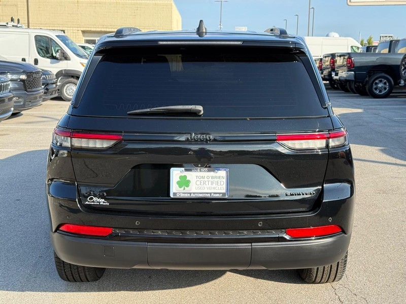 Jeep Grand Cherokee Vehicle Image 04