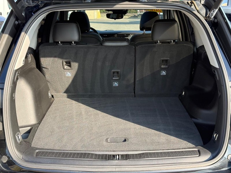 Jeep Grand Cherokee Vehicle Image 07