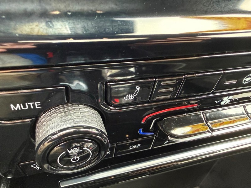 Jeep Grand Cherokee 4xe Vehicle Image 18