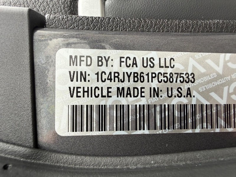 Jeep Grand Cherokee 4xe Vehicle Image 29