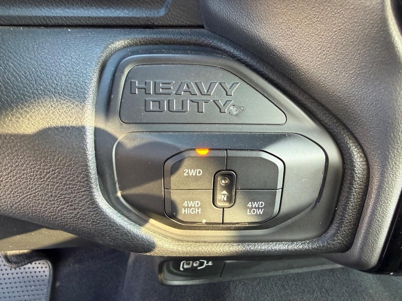 Ram 2500 Vehicle Image 16