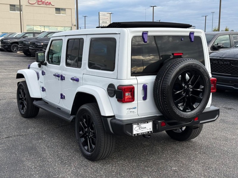 Jeep Wrangler 4xe Vehicle Image 05