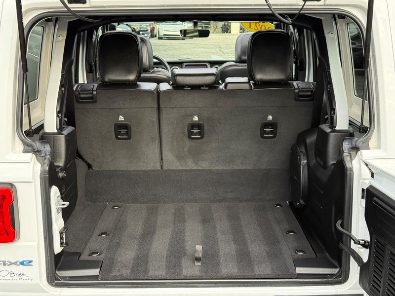 Jeep Wrangler 4xe Vehicle Image 07