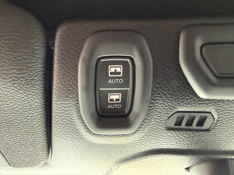 Jeep Wrangler 4xe Vehicle Image 23