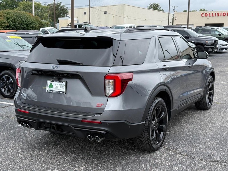 Ford Explorer Vehicle Image 03