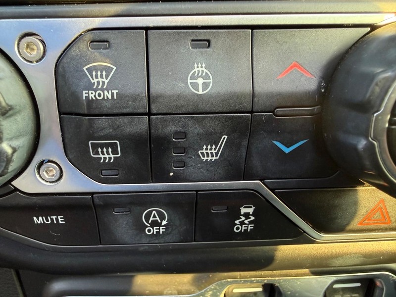 Jeep Wrangler Vehicle Image 17