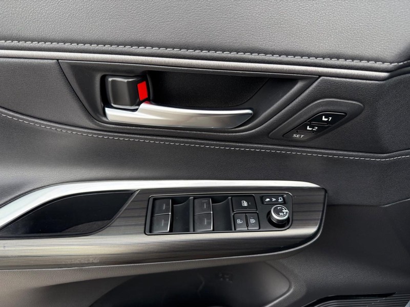 Toyota Venza Vehicle Image 24