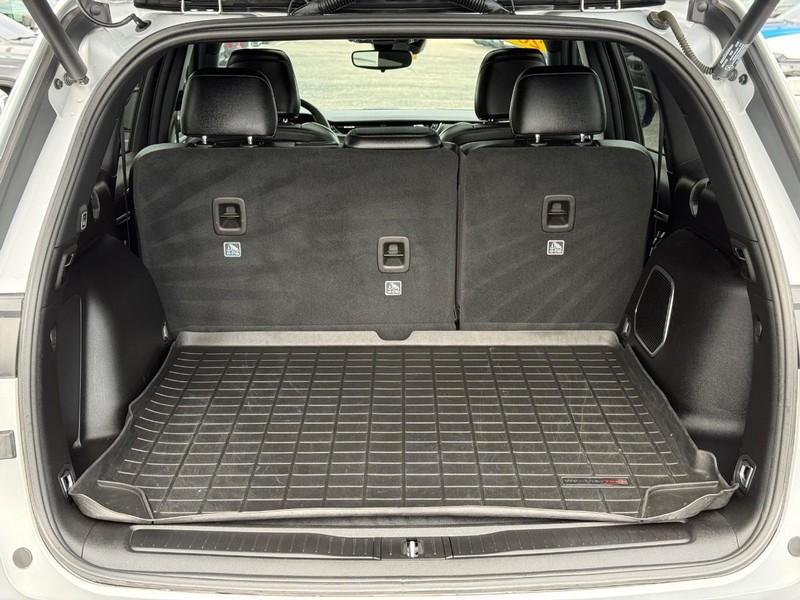 Jeep Grand Cherokee 4xe Vehicle Image 07