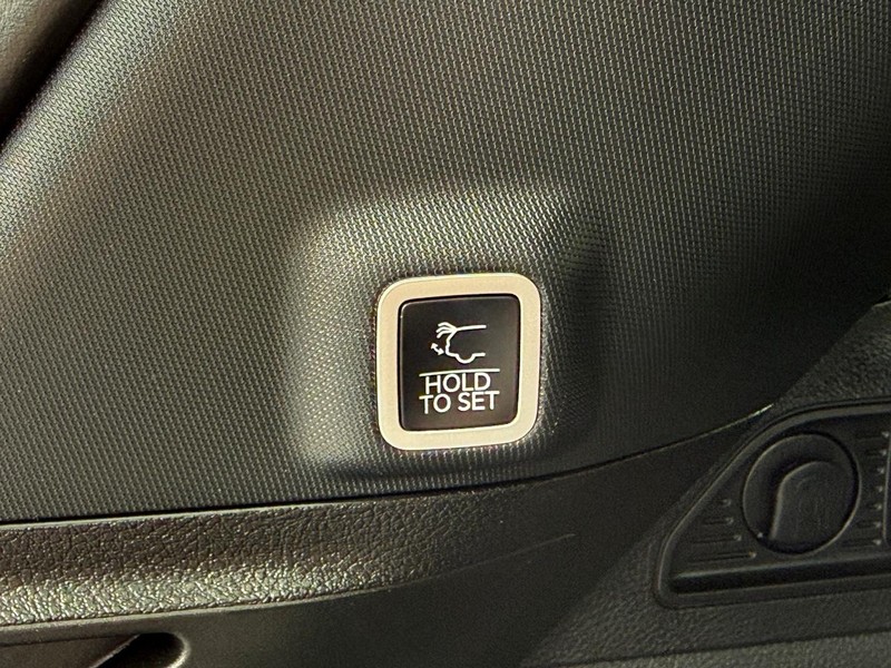 Jeep Grand Cherokee 4xe Vehicle Image 08
