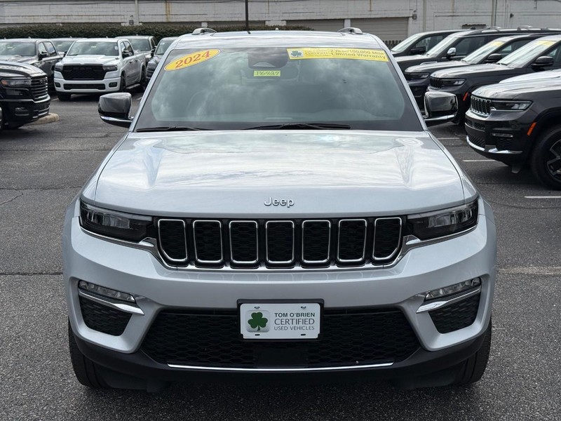 Jeep Grand Cherokee 4xe Vehicle Image 10