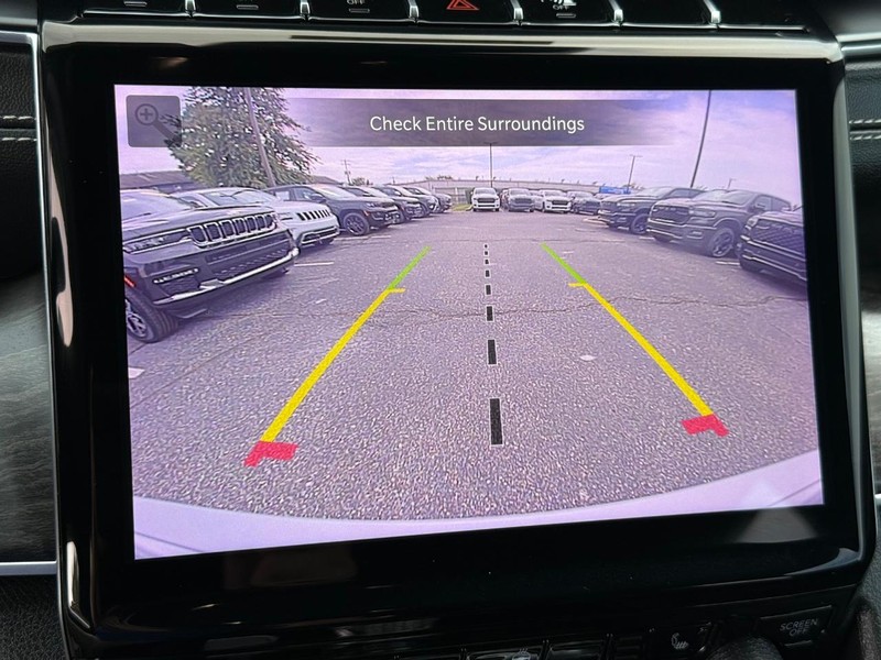 Jeep Grand Cherokee 4xe Vehicle Image 20