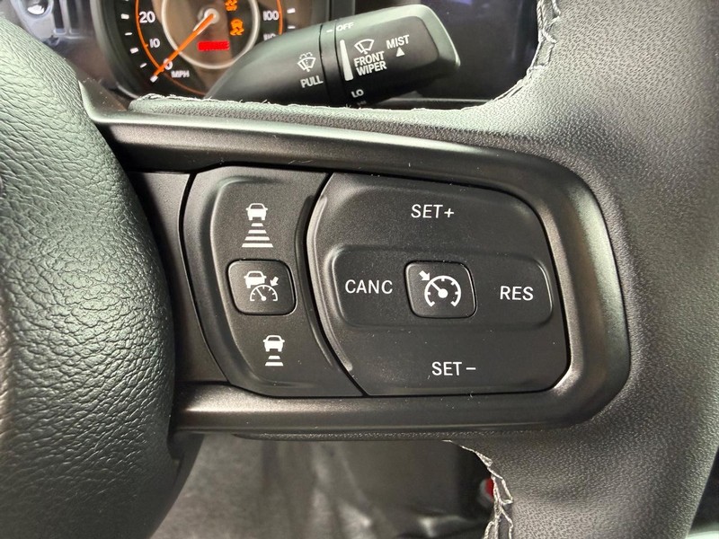 Jeep Wrangler Vehicle Image 14