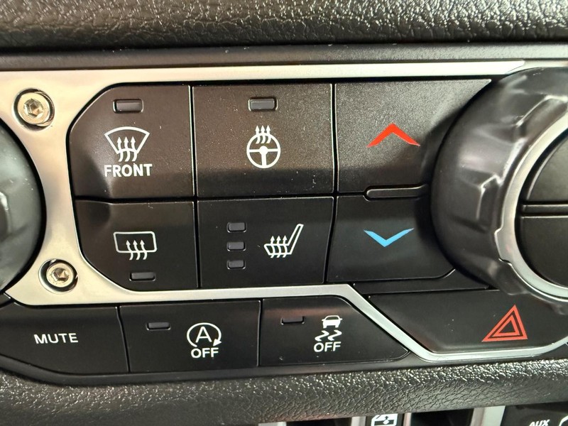 Jeep Wrangler Vehicle Image 16