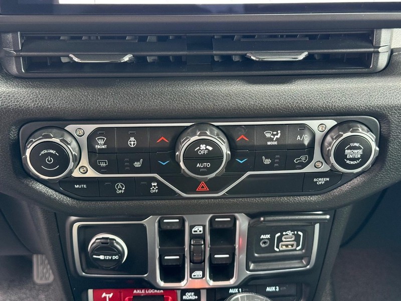 Jeep Wrangler Vehicle Image 19