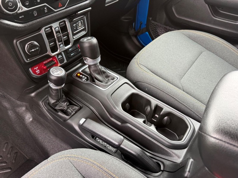 Jeep Wrangler Vehicle Image 20