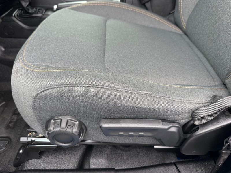Jeep Wrangler Vehicle Image 25