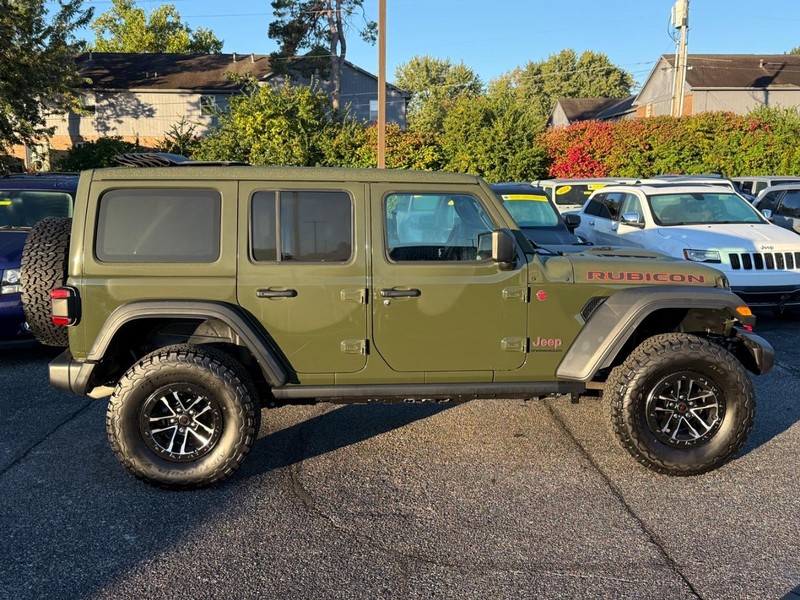 Jeep Wrangler Vehicle Image 02