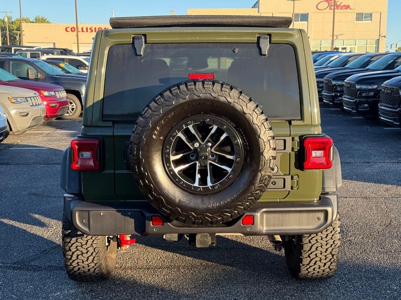 Jeep Wrangler Vehicle Image 04
