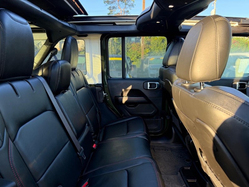 Jeep Wrangler Vehicle Image 10
