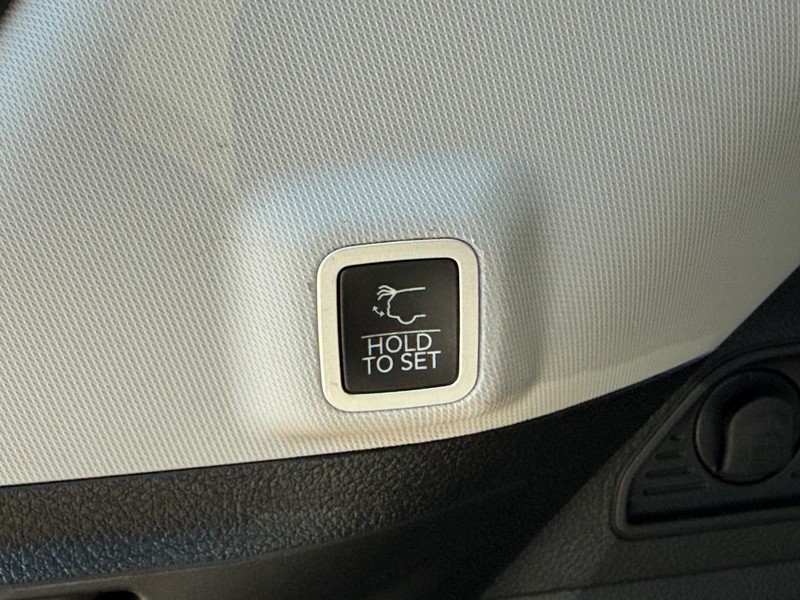 Jeep Grand Cherokee 4xe Vehicle Image 08