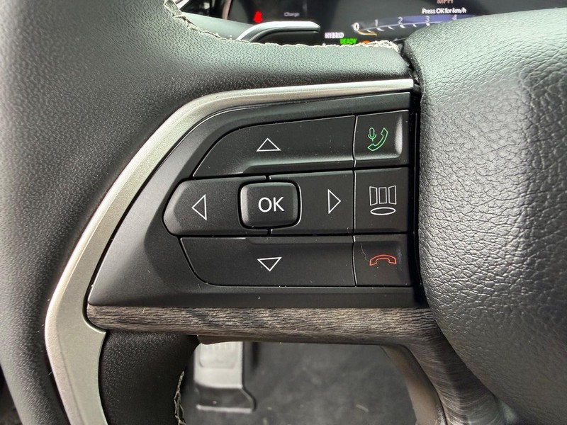 Jeep Grand Cherokee 4xe Vehicle Image 15