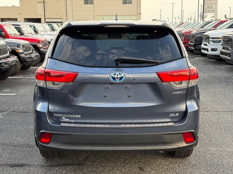 Toyota Highlander Vehicle Image 04