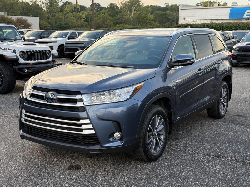 Toyota Highlander Vehicle Image 09