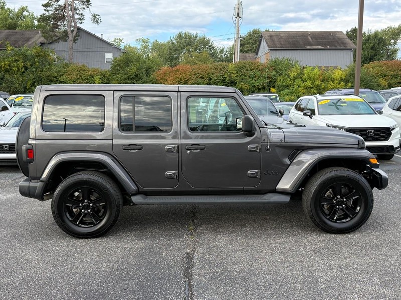 Jeep Wrangler Unlimited Vehicle Image 02